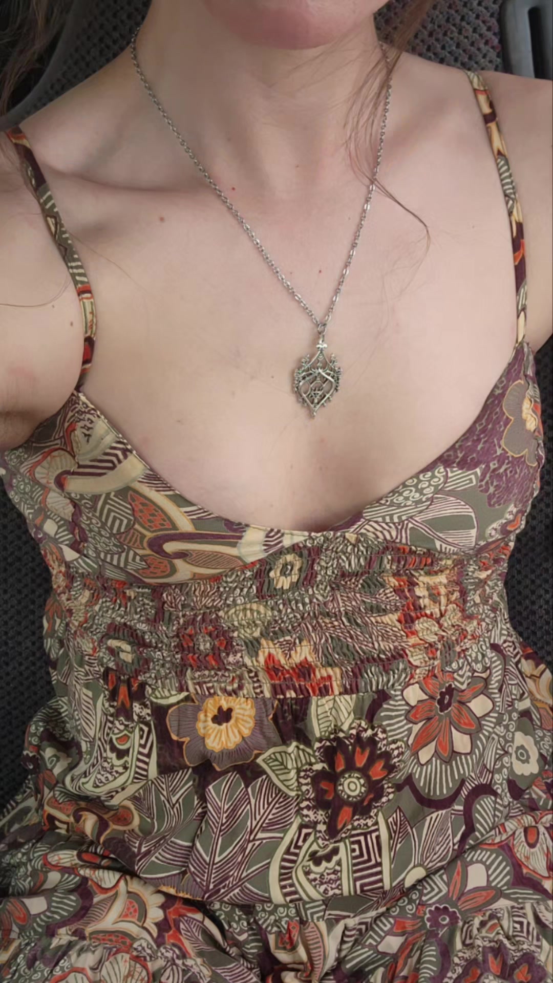 @DarkHairAmazon