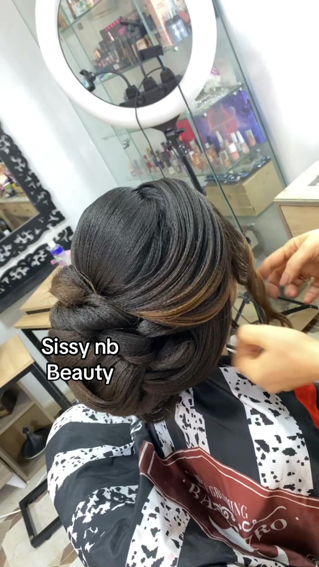 @Sissy_nb _coiffeuse