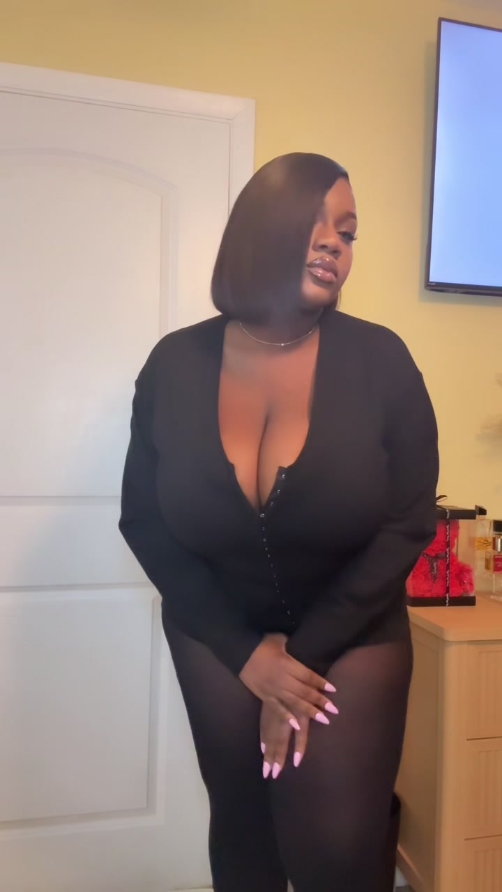 @_manoucheca