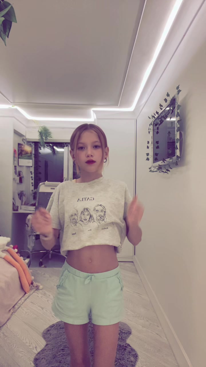 @Лёлька🐈