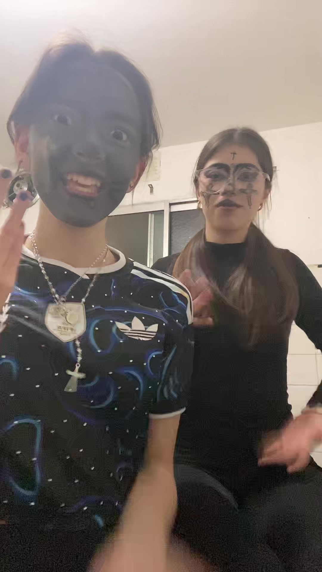 @Vxcky