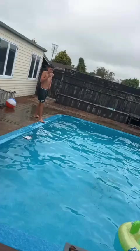@SB_BOMBSQUAD