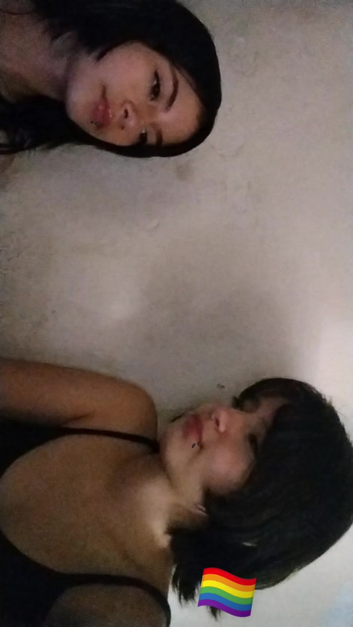 @Valeria España