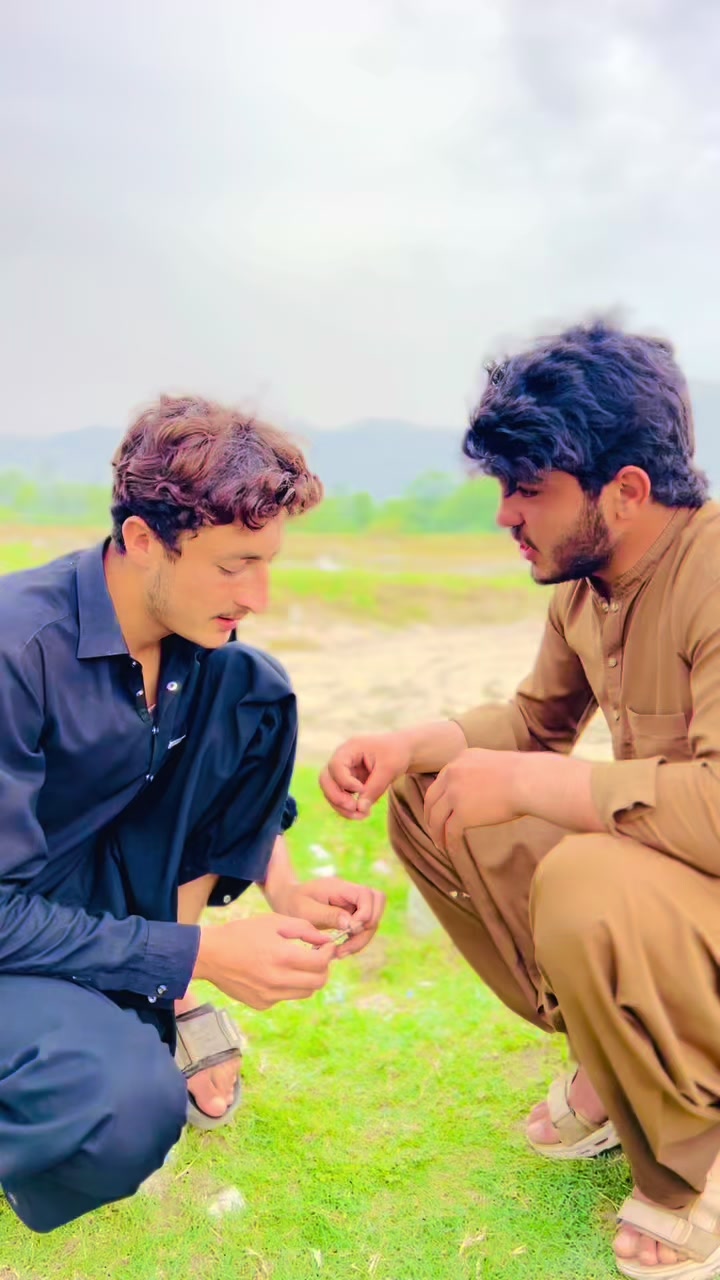 @WAQAS the wolf 😘🤭