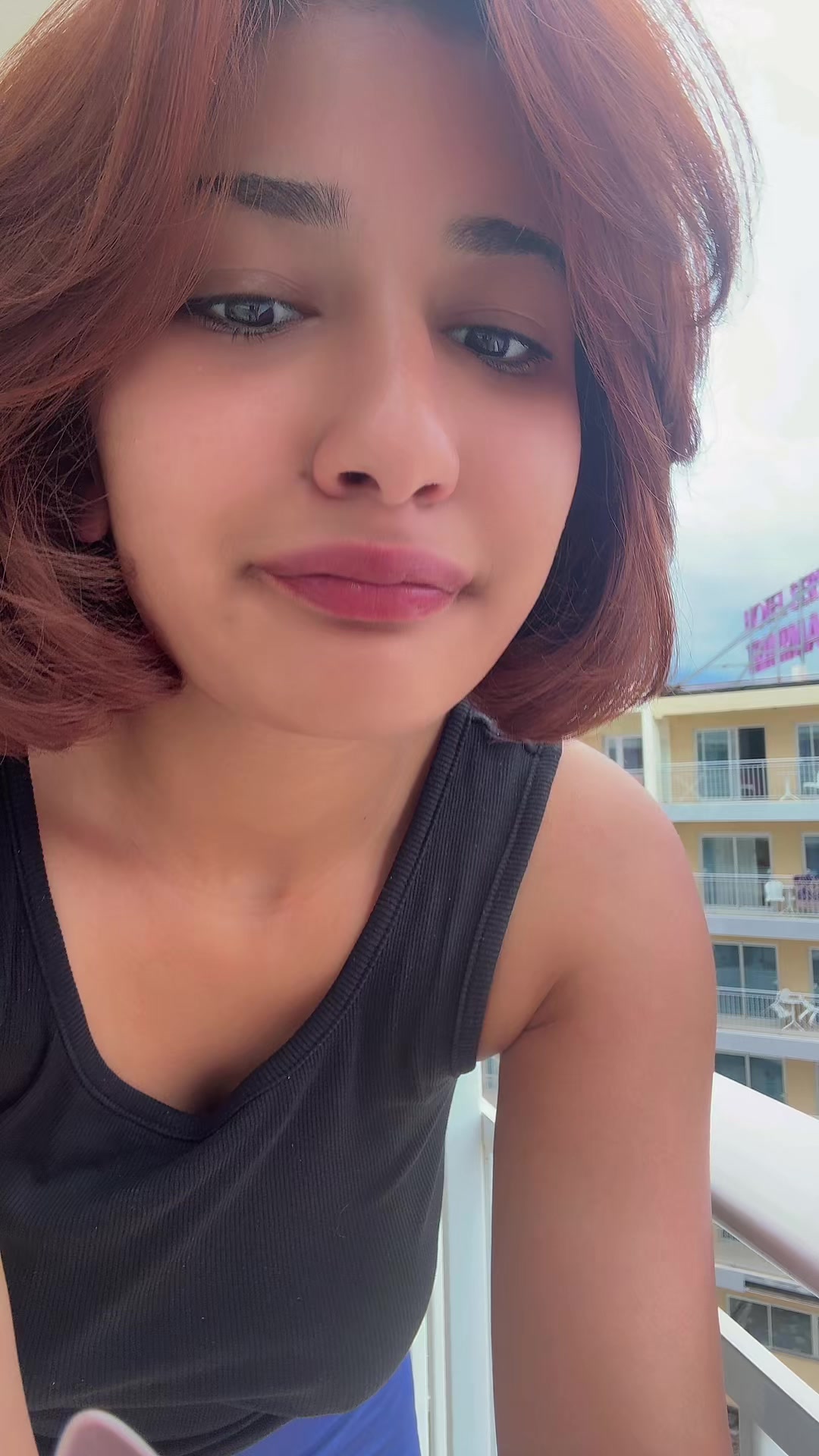 @^~^