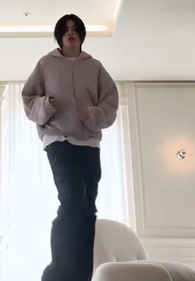 @𝘣𝘵