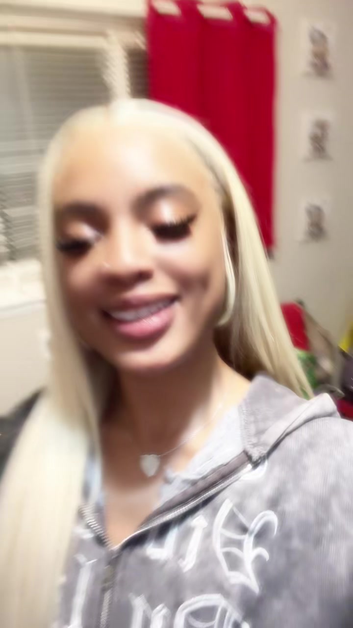 @TayAhna