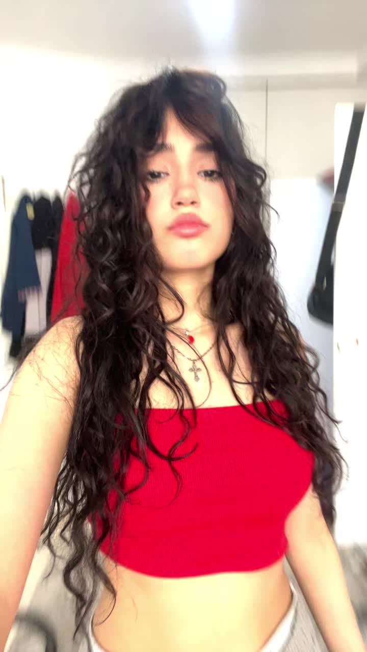 @B👩🏻🦱