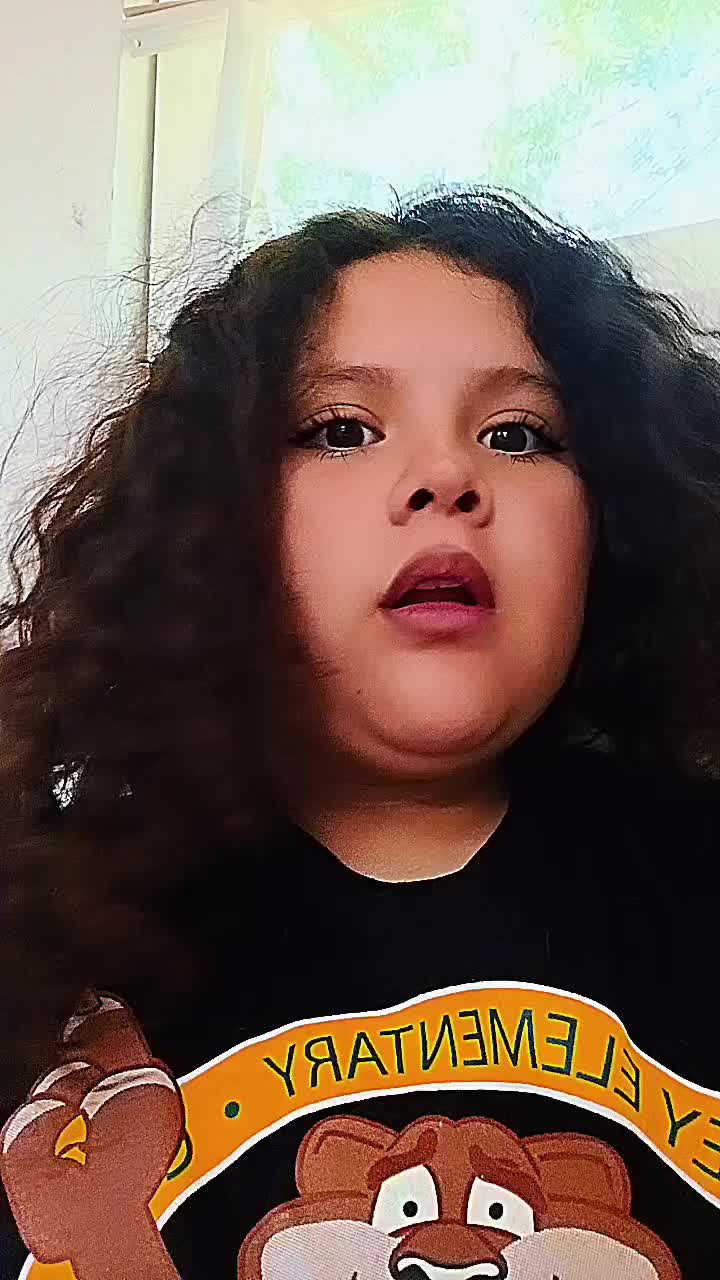 @Vania Villalobos