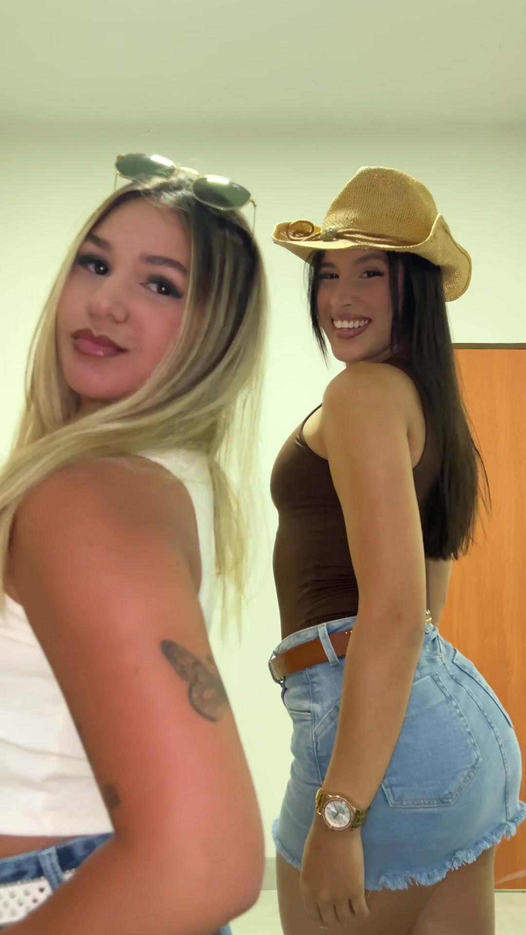 @Emily_Keityy