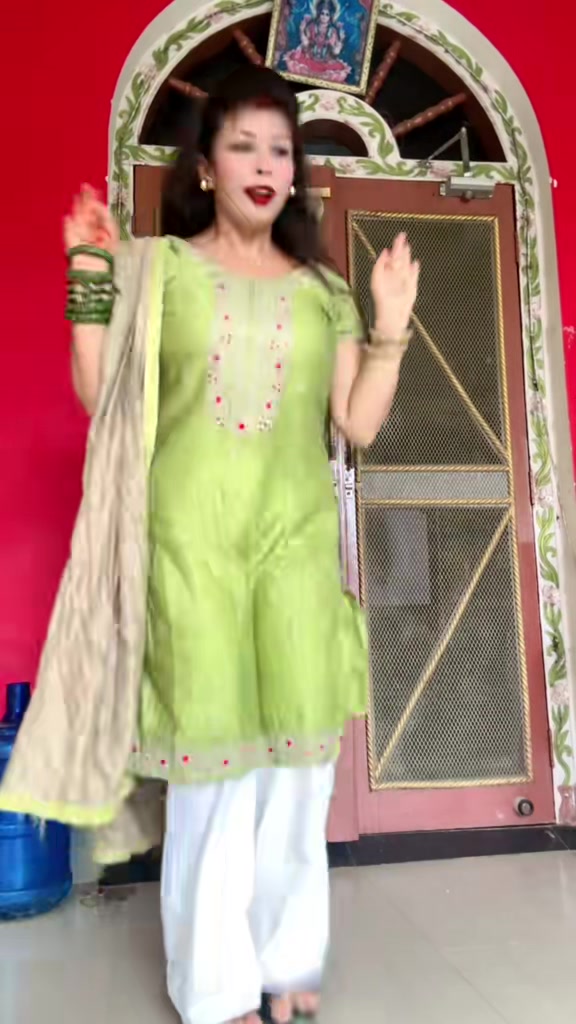 @👑Mishra_Queen👑