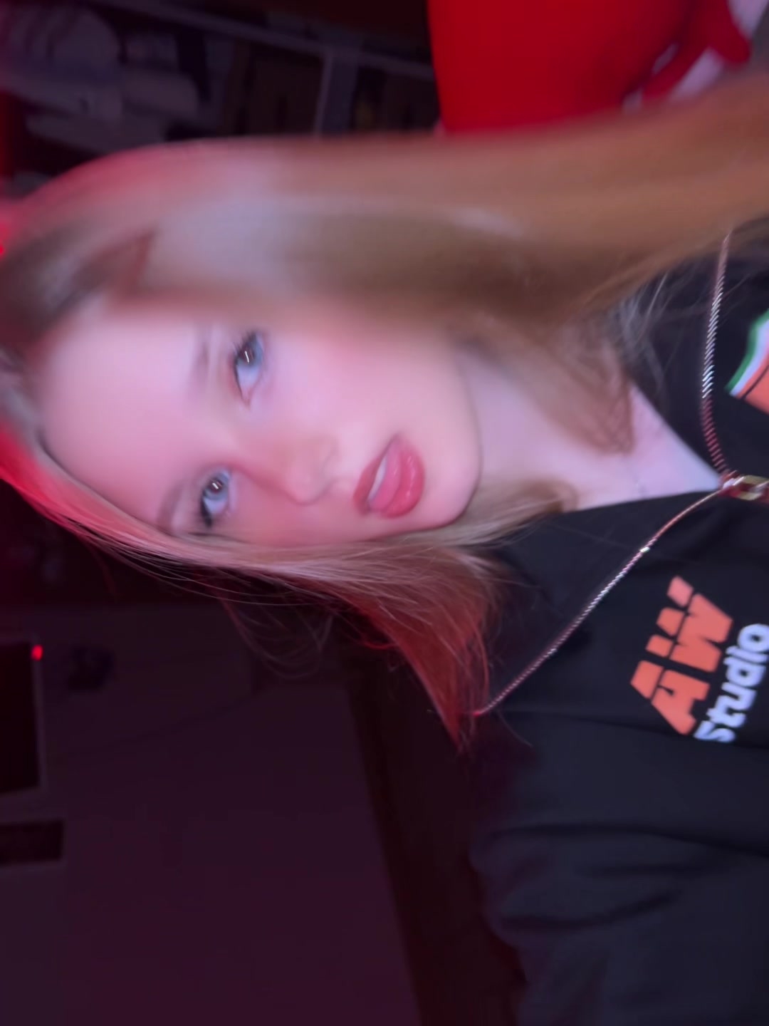 @Зайка🐰