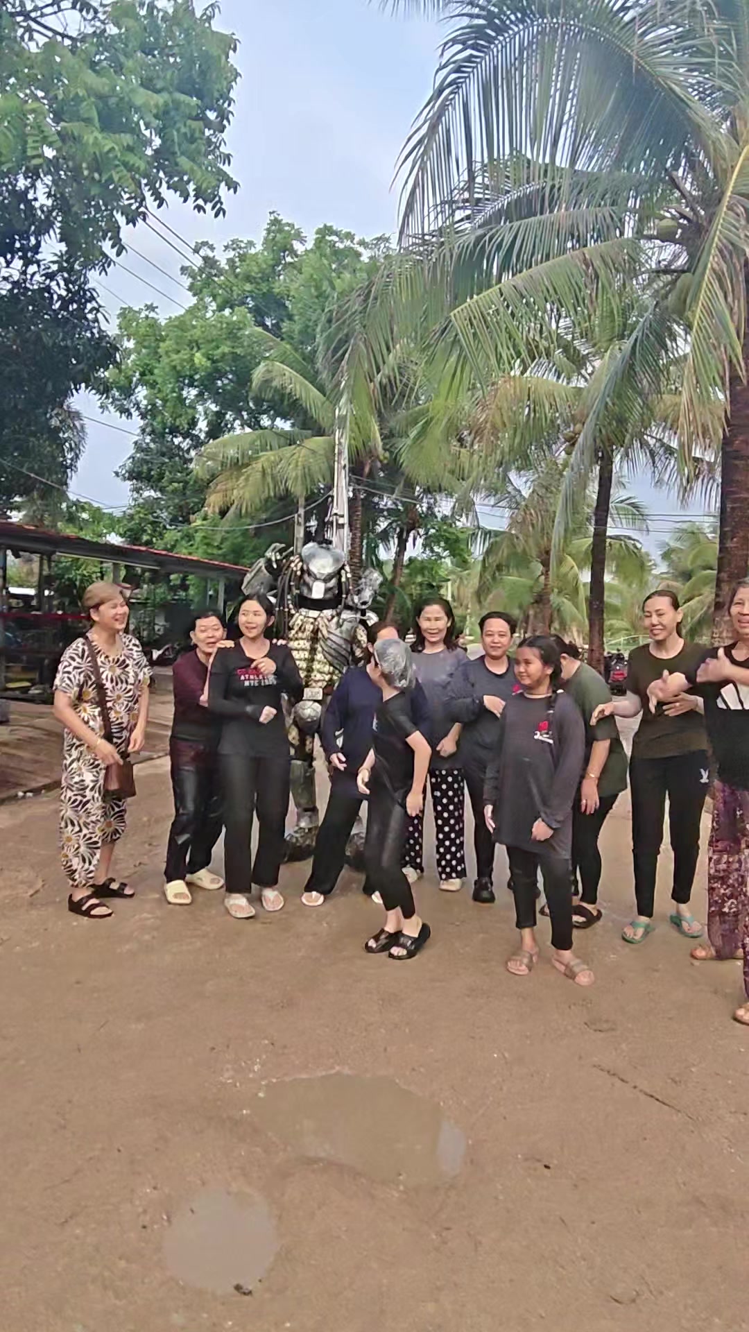 @พรีเดเตอร์ สุวรรณมัจฉา