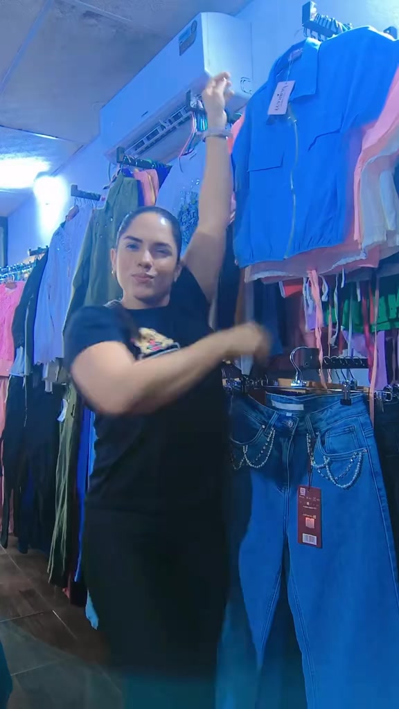 @💃