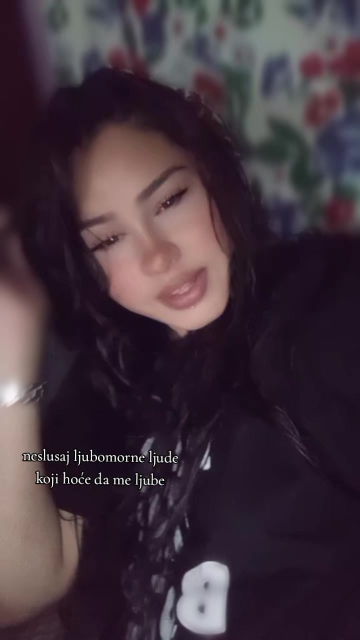 @Elenaa04