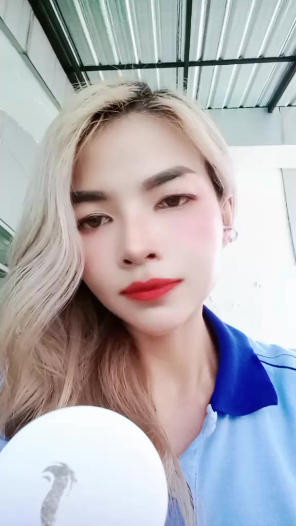 @แหม่ม เดือนขาว