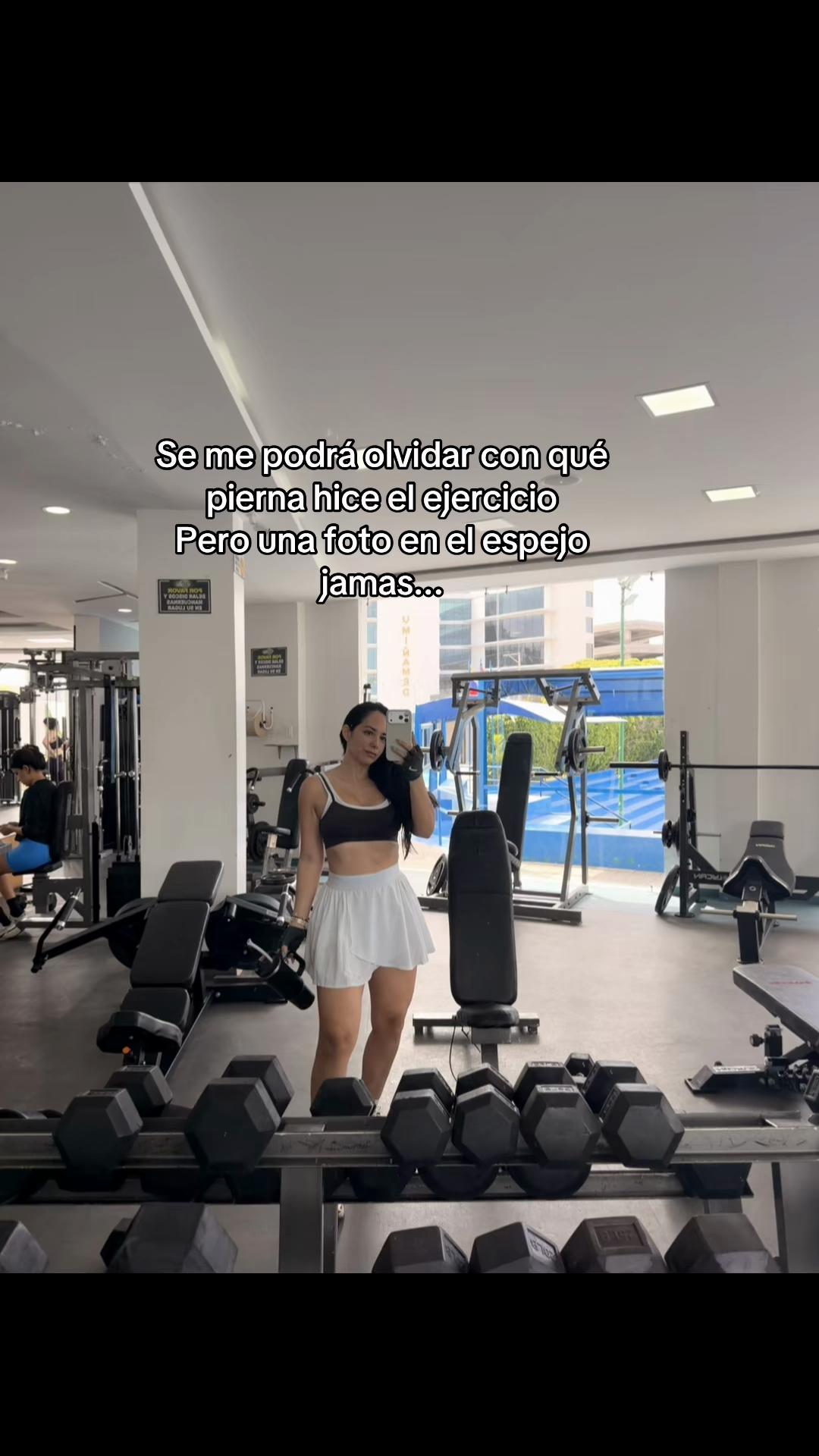 @Coraliamelo