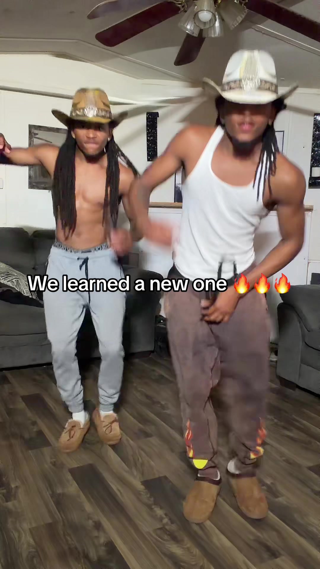 @Ghettotwins_