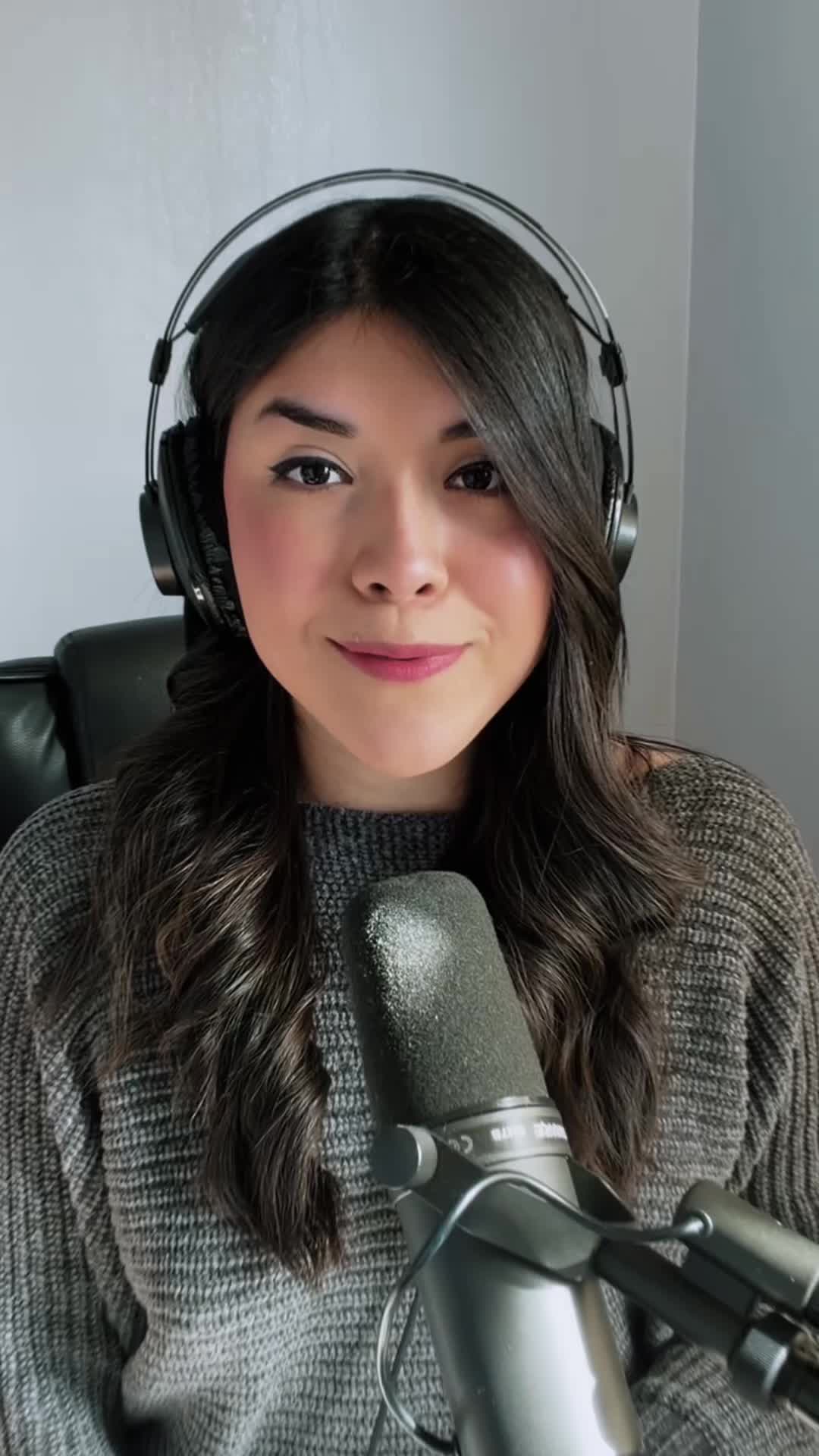 @Nadia Constanza | Vocal Coach