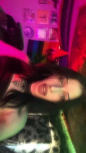 @_kushwiitch_