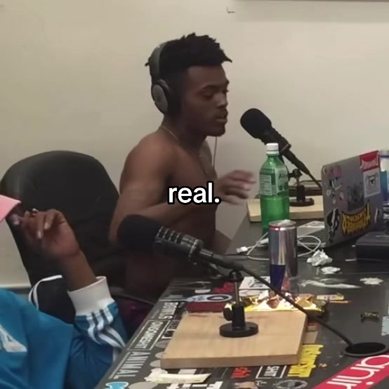 @￼