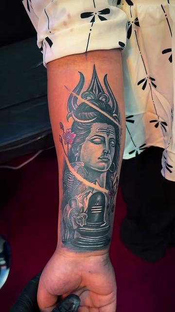 @Abu Dabhi tattoo ink🎨