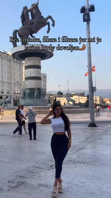 @L A R A