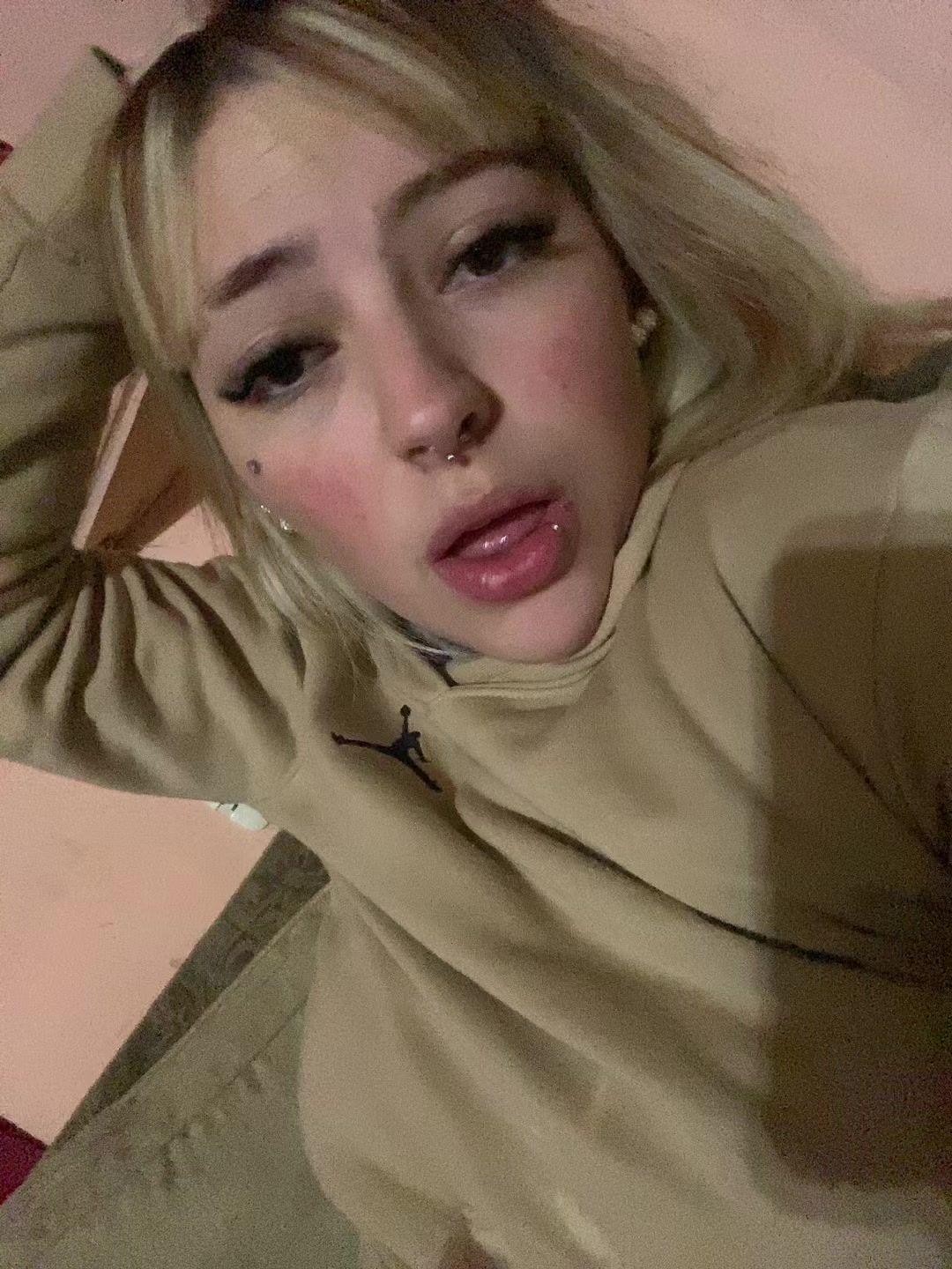 @User777