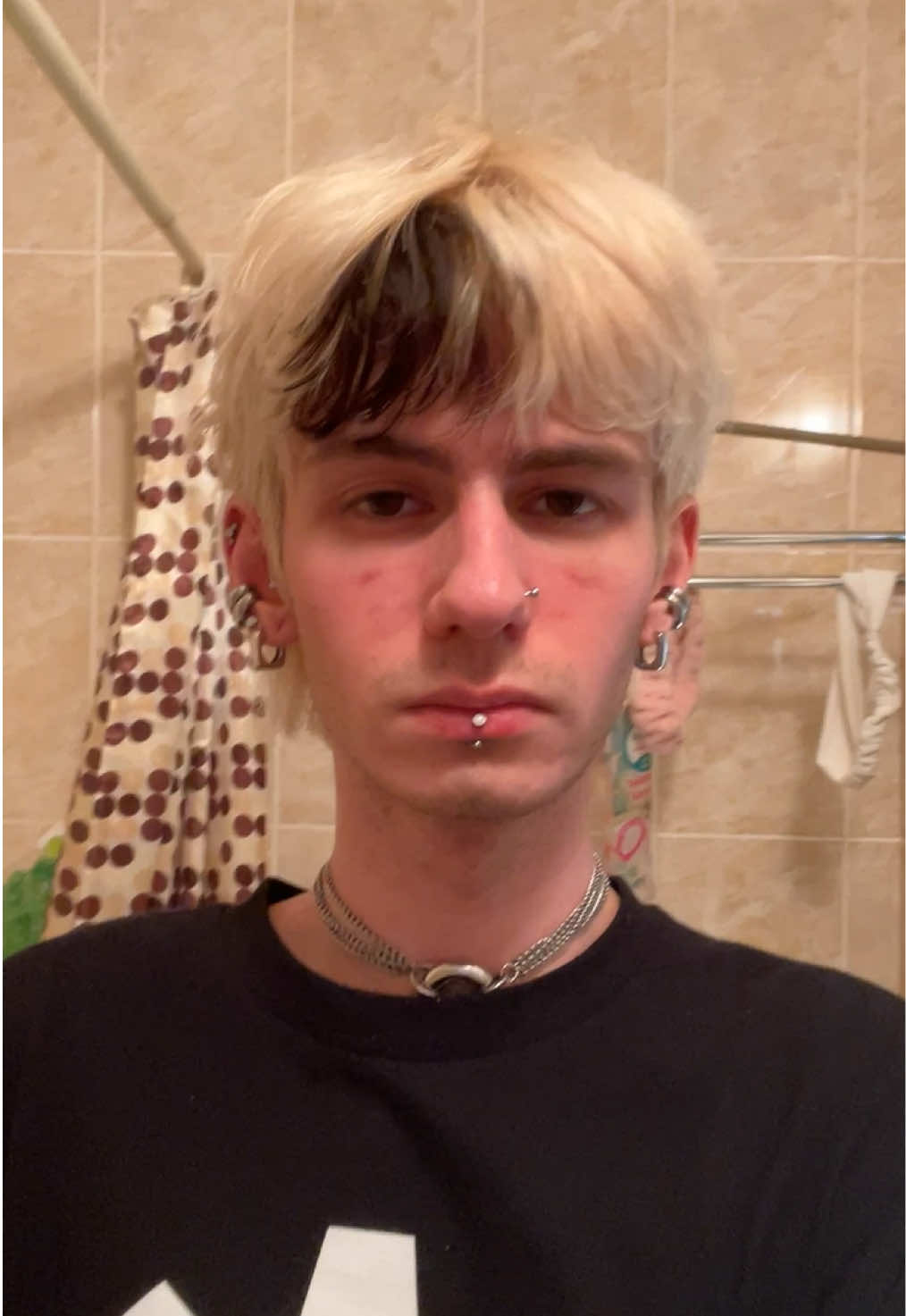 @honekss