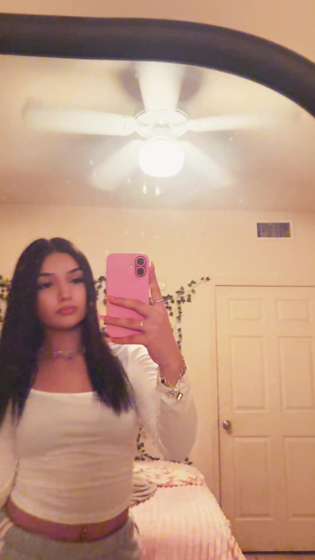 @Nayelii<3