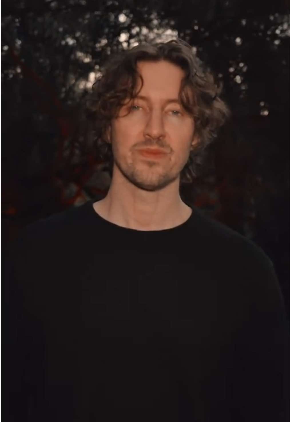 @Dean Lewis