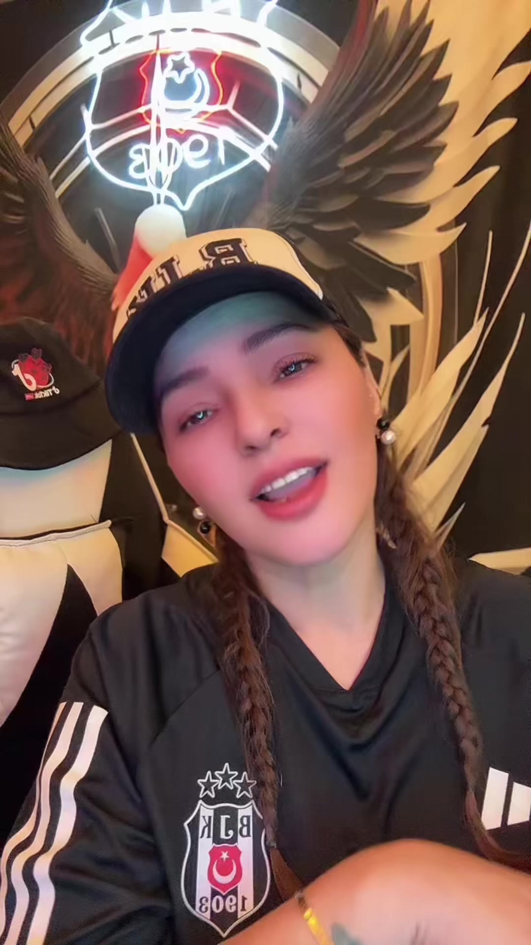@BjkNur