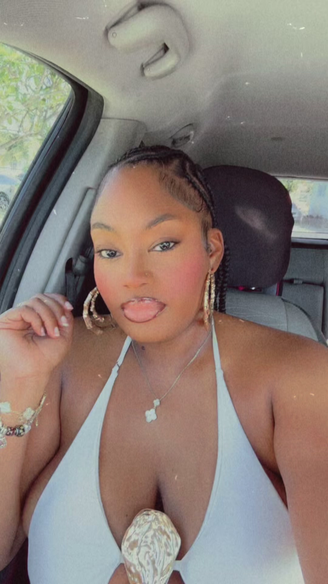 @Krissy 😘 || ya fav influencer