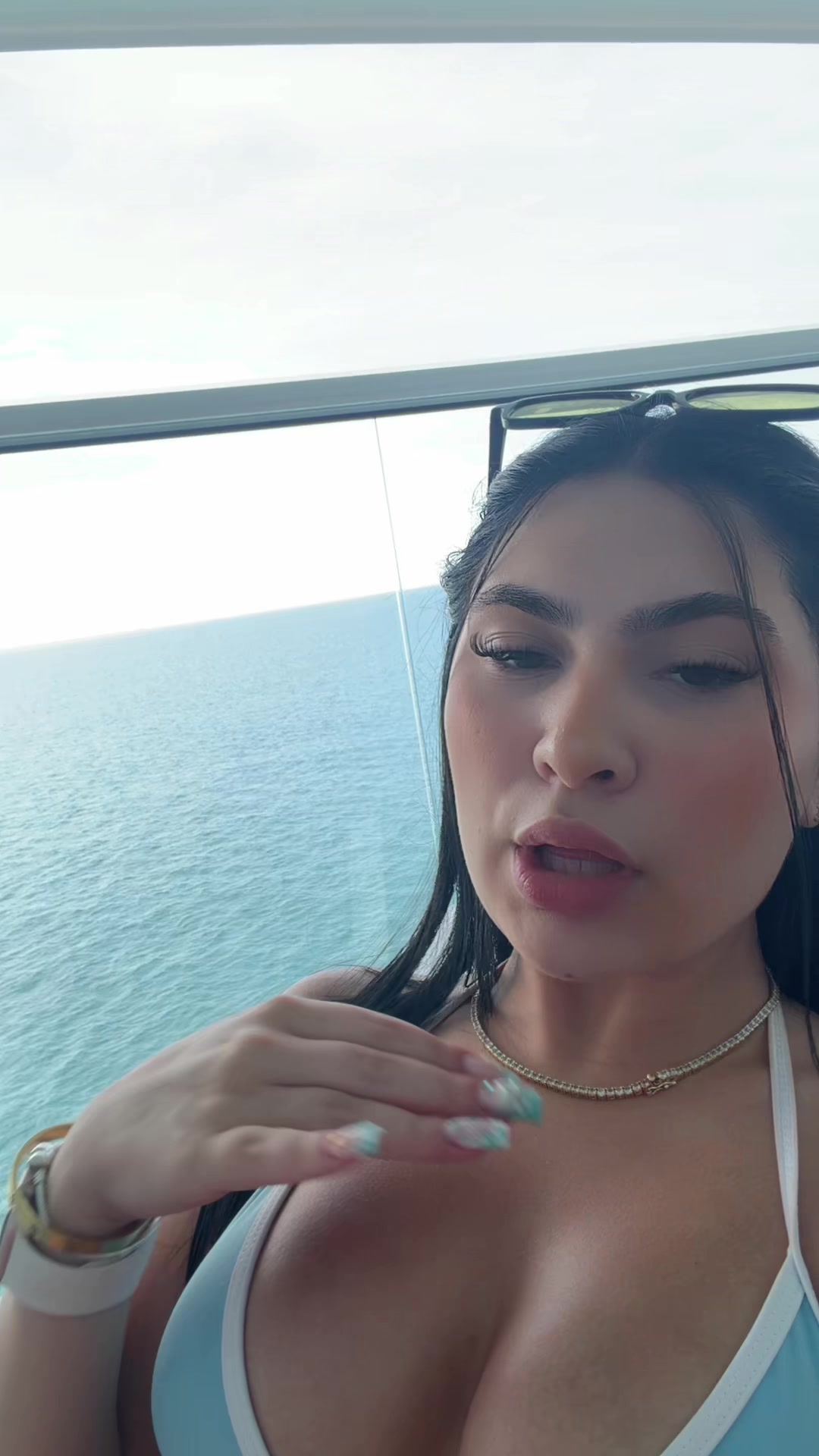 @Khloe