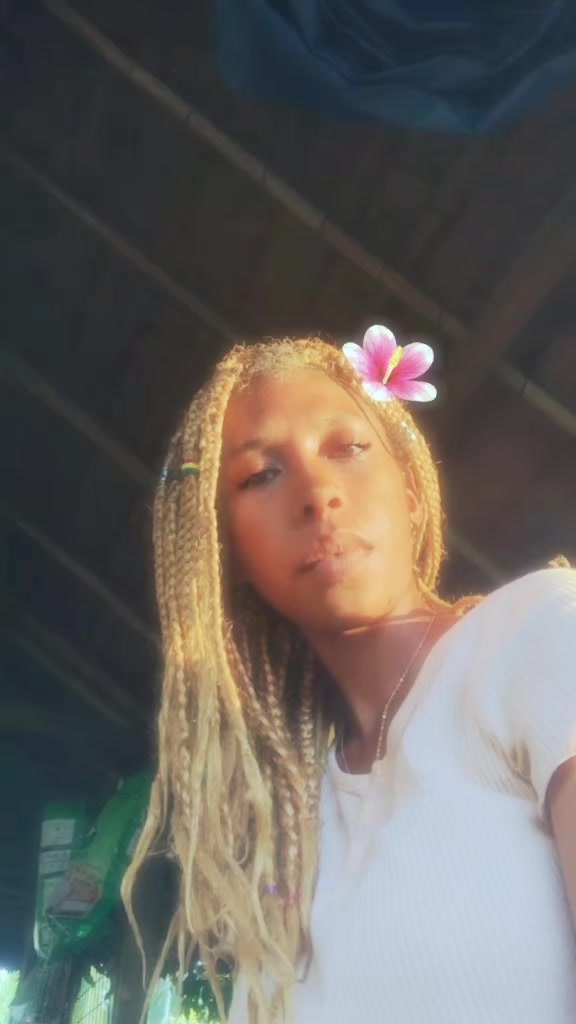 @Prettyweird💋