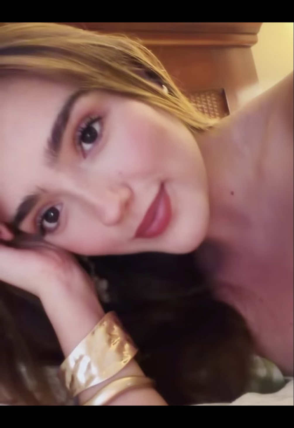 @elainearchive