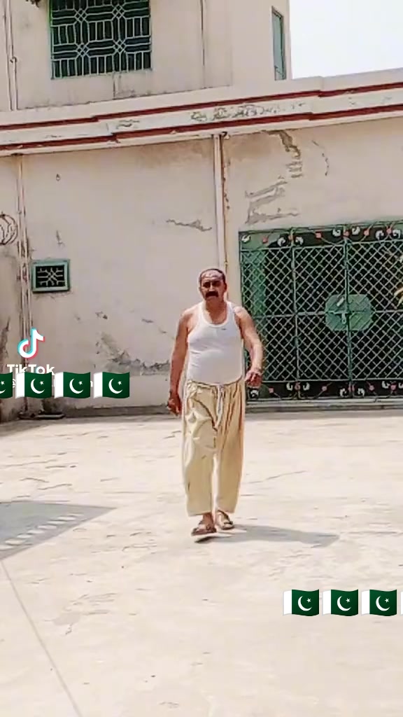 @ONLY Pakistani Daddy👍