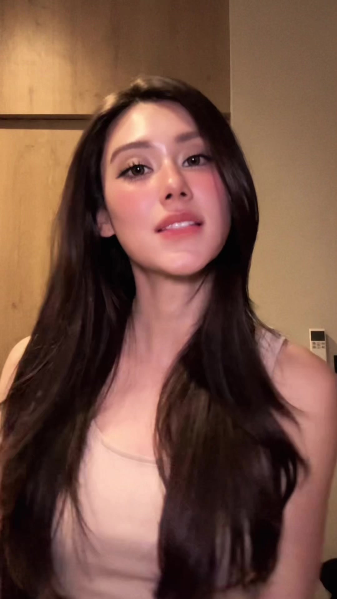 @𝐿𝑜𝑟𝑒𝑛𝑎 𝑆𝑐ℎ ˚⊹♡