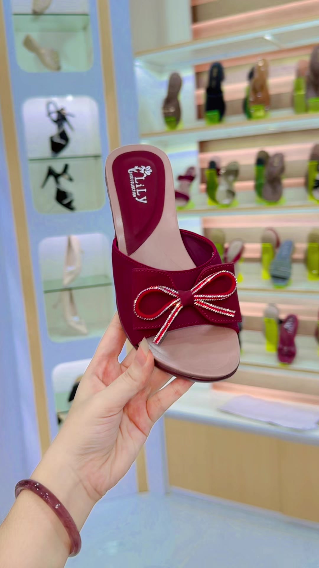 @Cherry Shoe Store