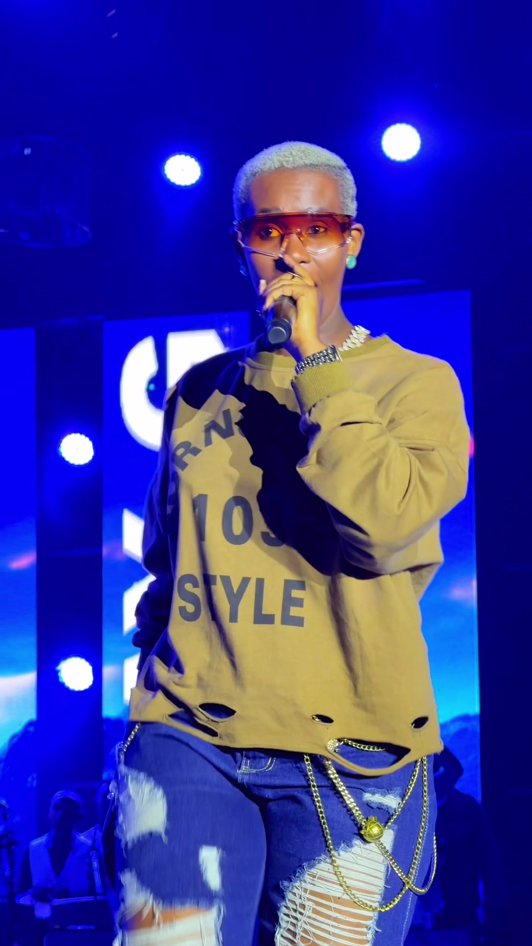 @Feez Visuals✰