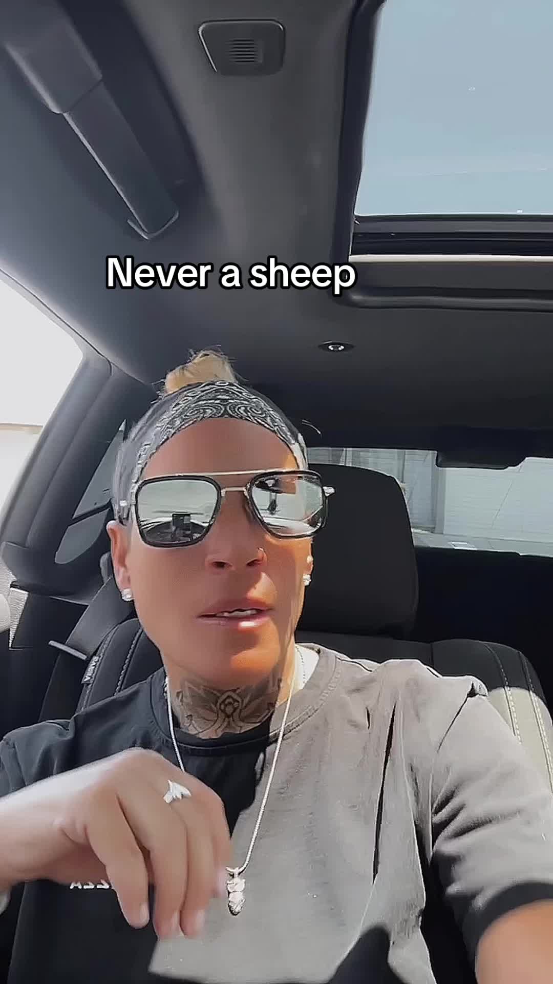 @Crazyauntchronicles
