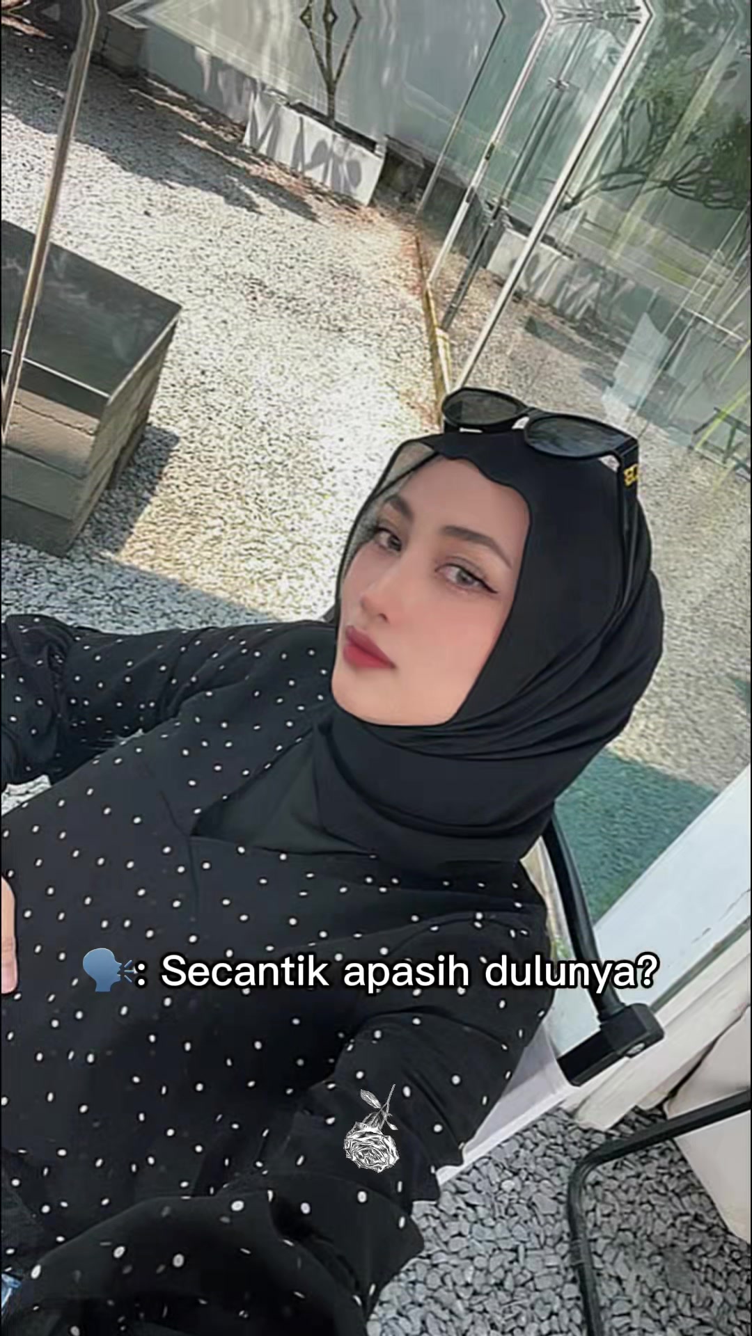 @S &bull;