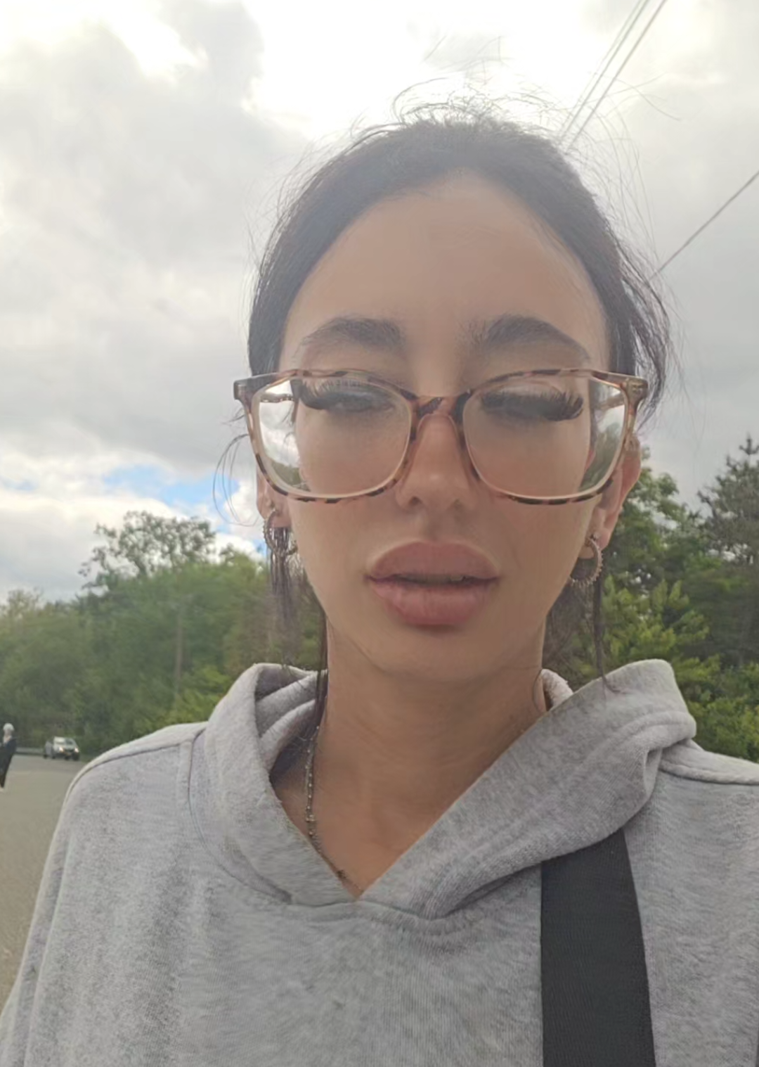 @Laur