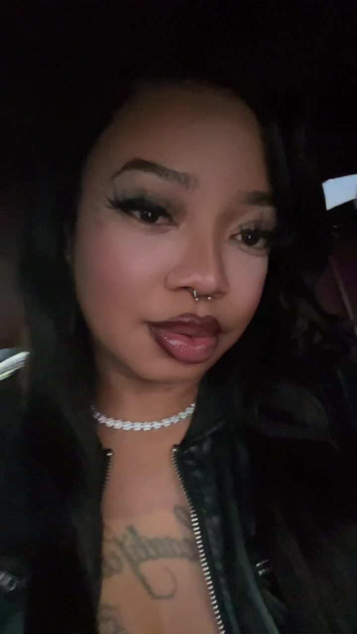 @Kay_3Monroe