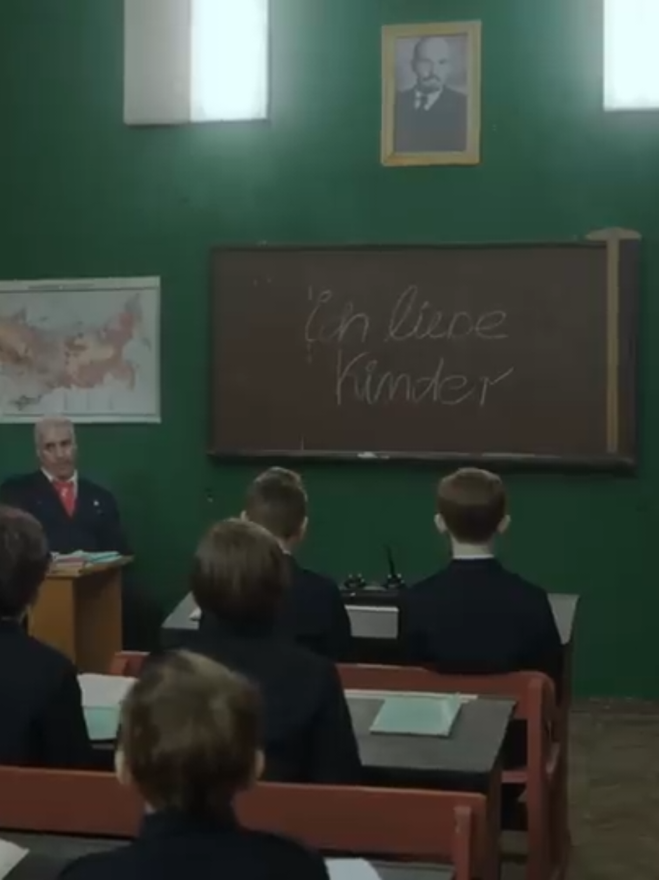 @Тень Сергея Есенина.