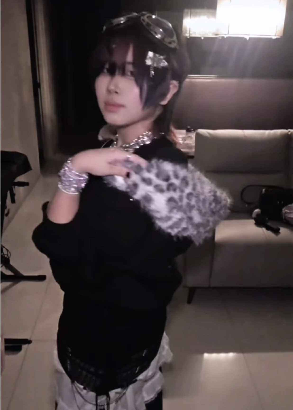 @クロウウウウ