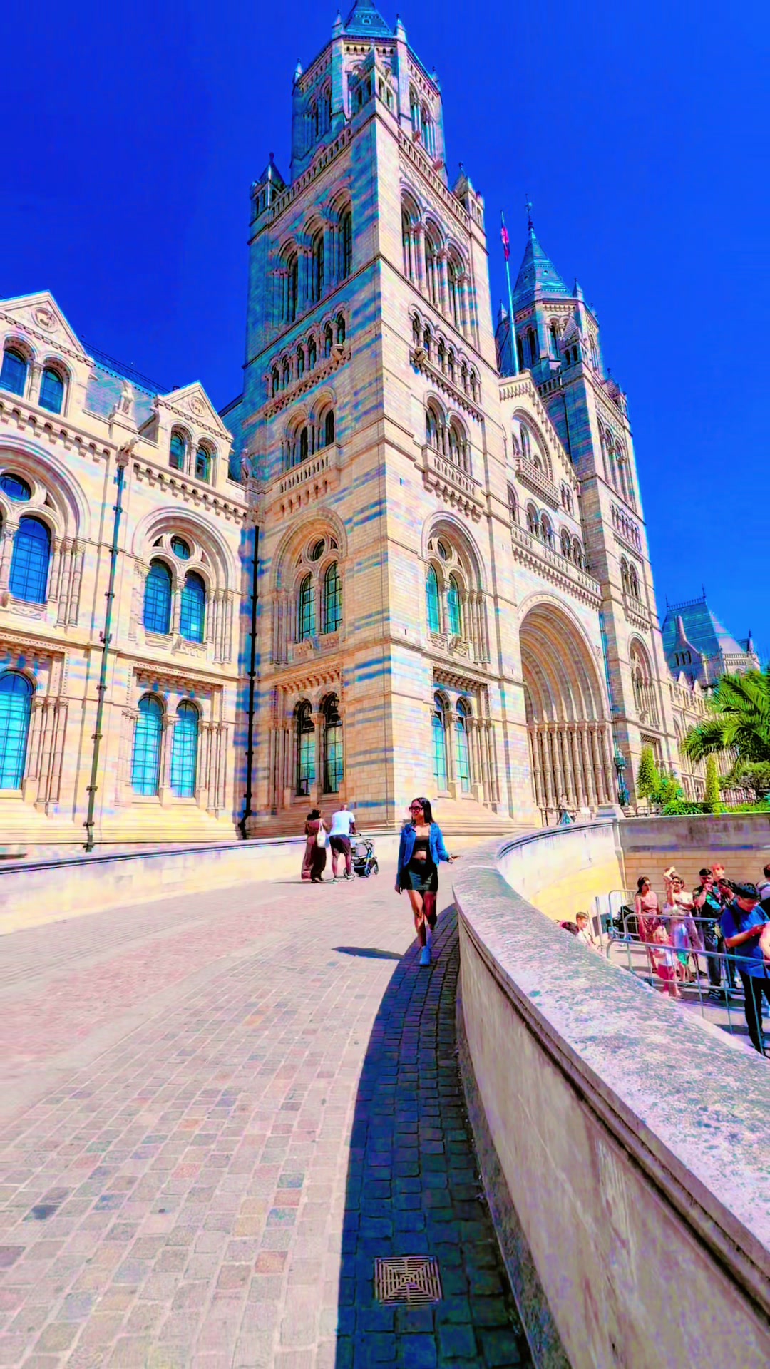 @Shani Vidnika 🇱🇰🇬🇧
