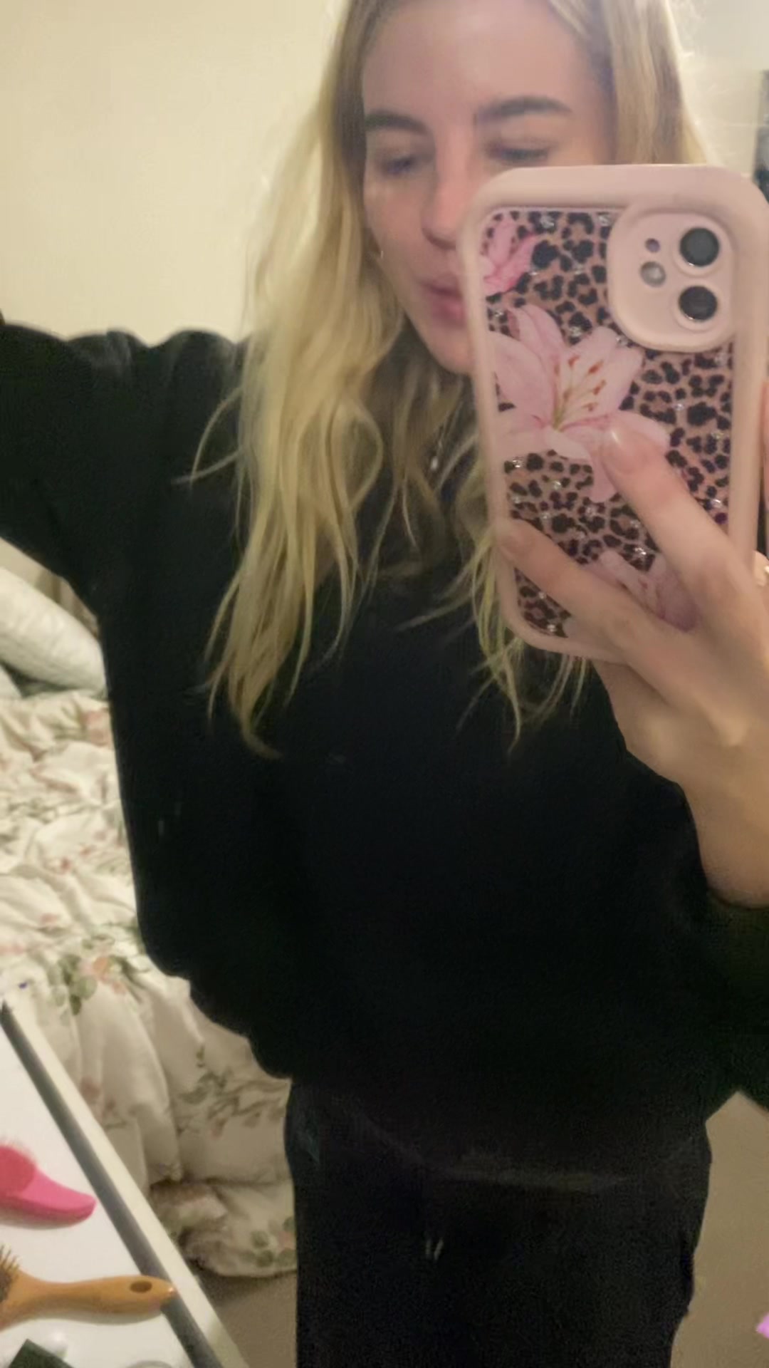 @lizzizbizz