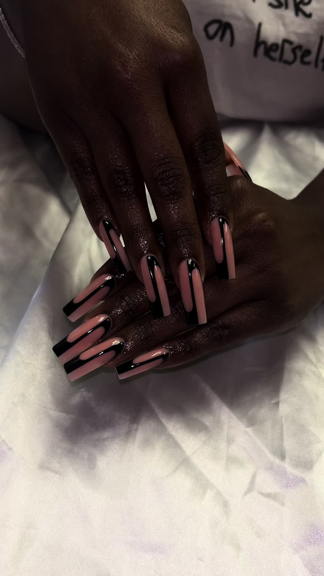 @LiquidNailGlam