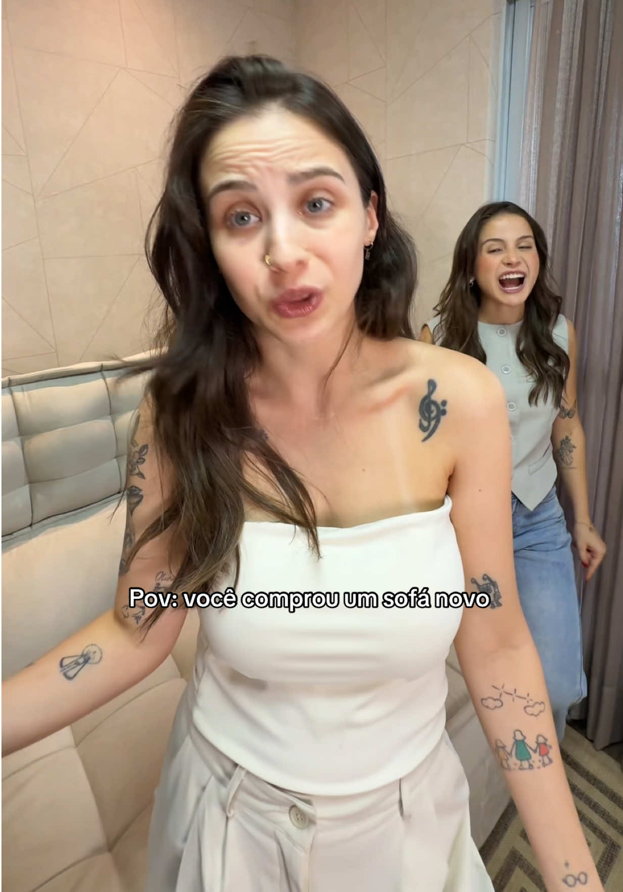 @Maria Emanuelly